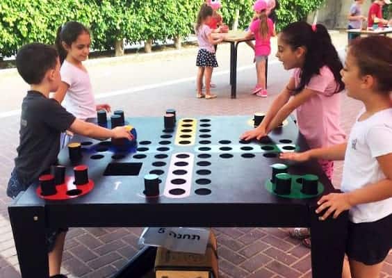 משחק ילדים ונוער