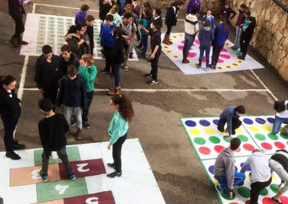 בית ספר מְשַחֵק